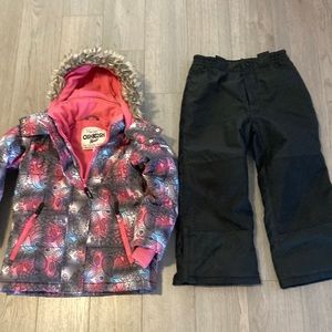 Carters 2 piece snow suit size 6. Extra pair of snow pants size 5. No rips/tears